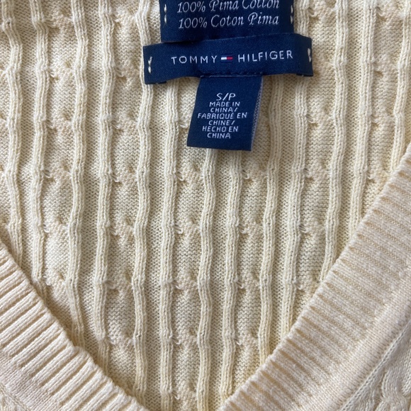 Tommy Hilfiger cable knit sweater size small - Picture 2 of 3
